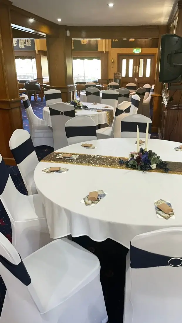 Spacious clubhouse setting